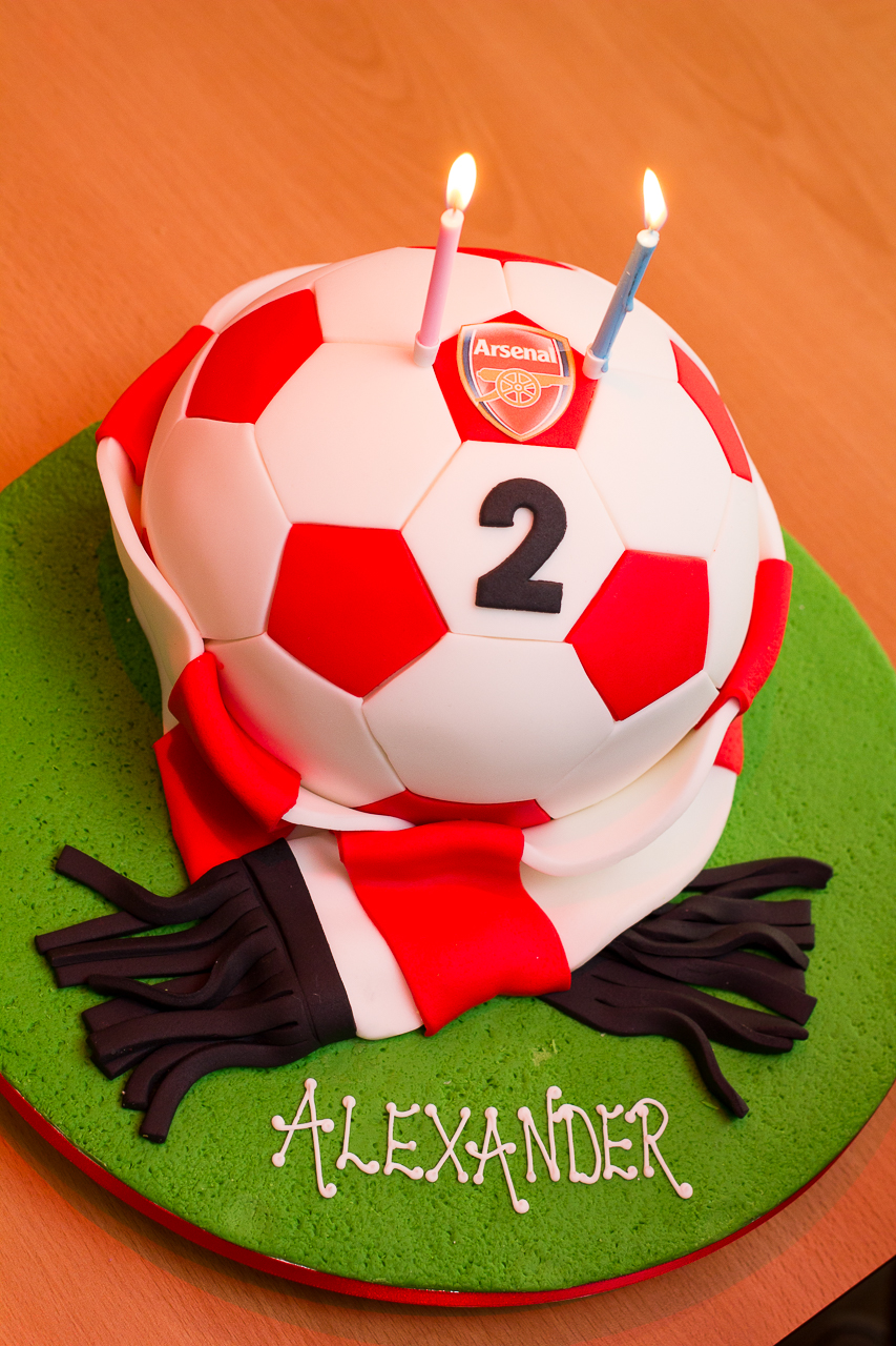 Arsenal football cake-Honest Mum