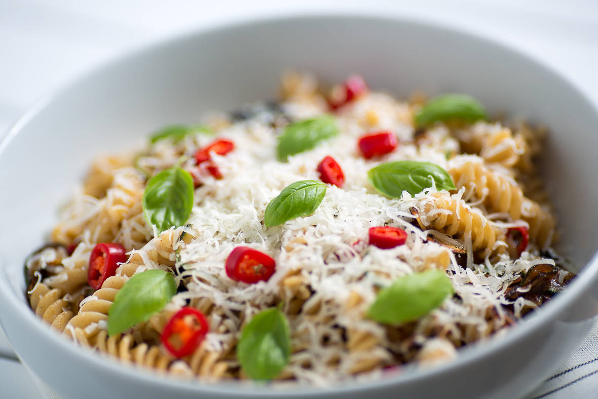 Mid-week meal ideas: Wholewheat Fusilli Pasta with Garlic, Courgettes & Pecorino Cheese