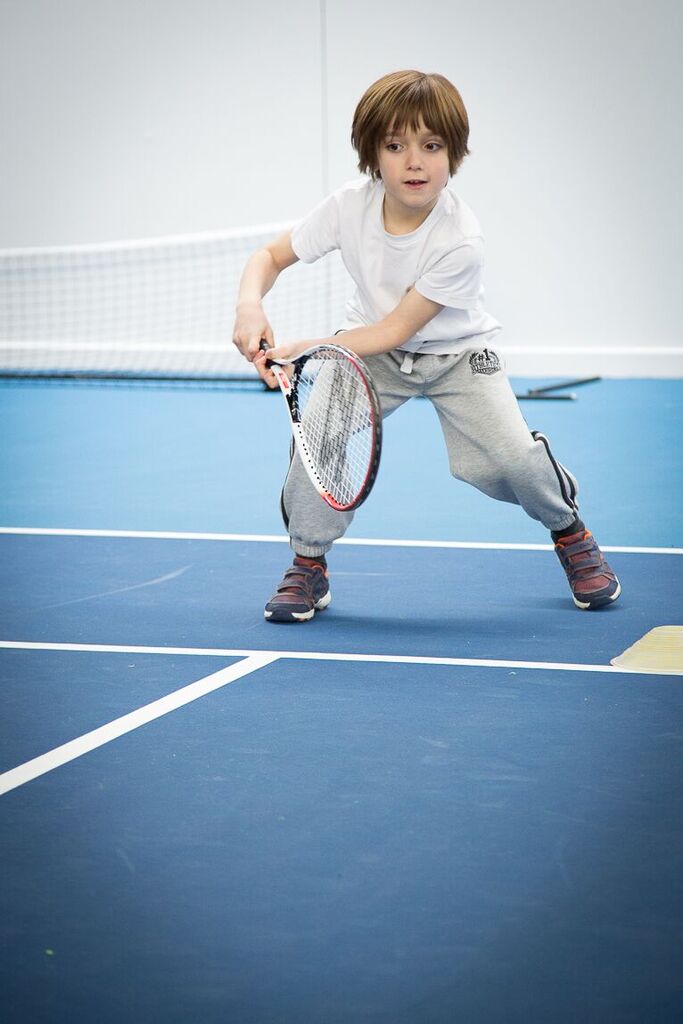 Vicki Psarias' son Oliver learns to play tennis 