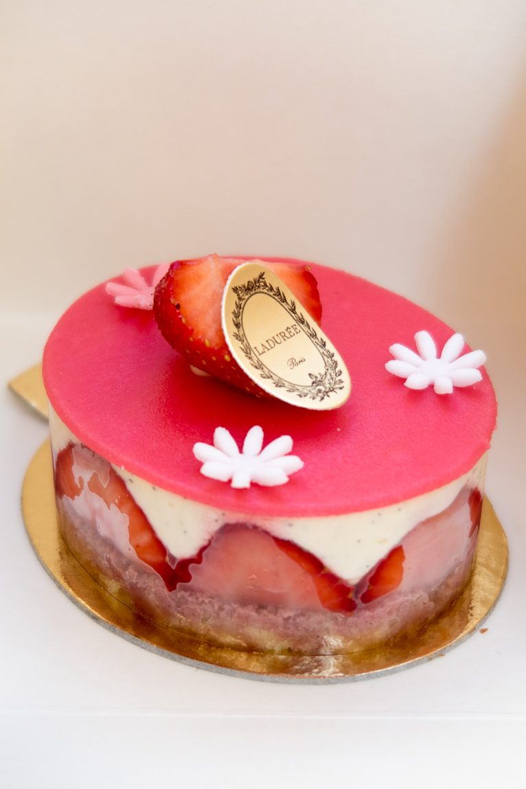 Ladurée cake-so pretty