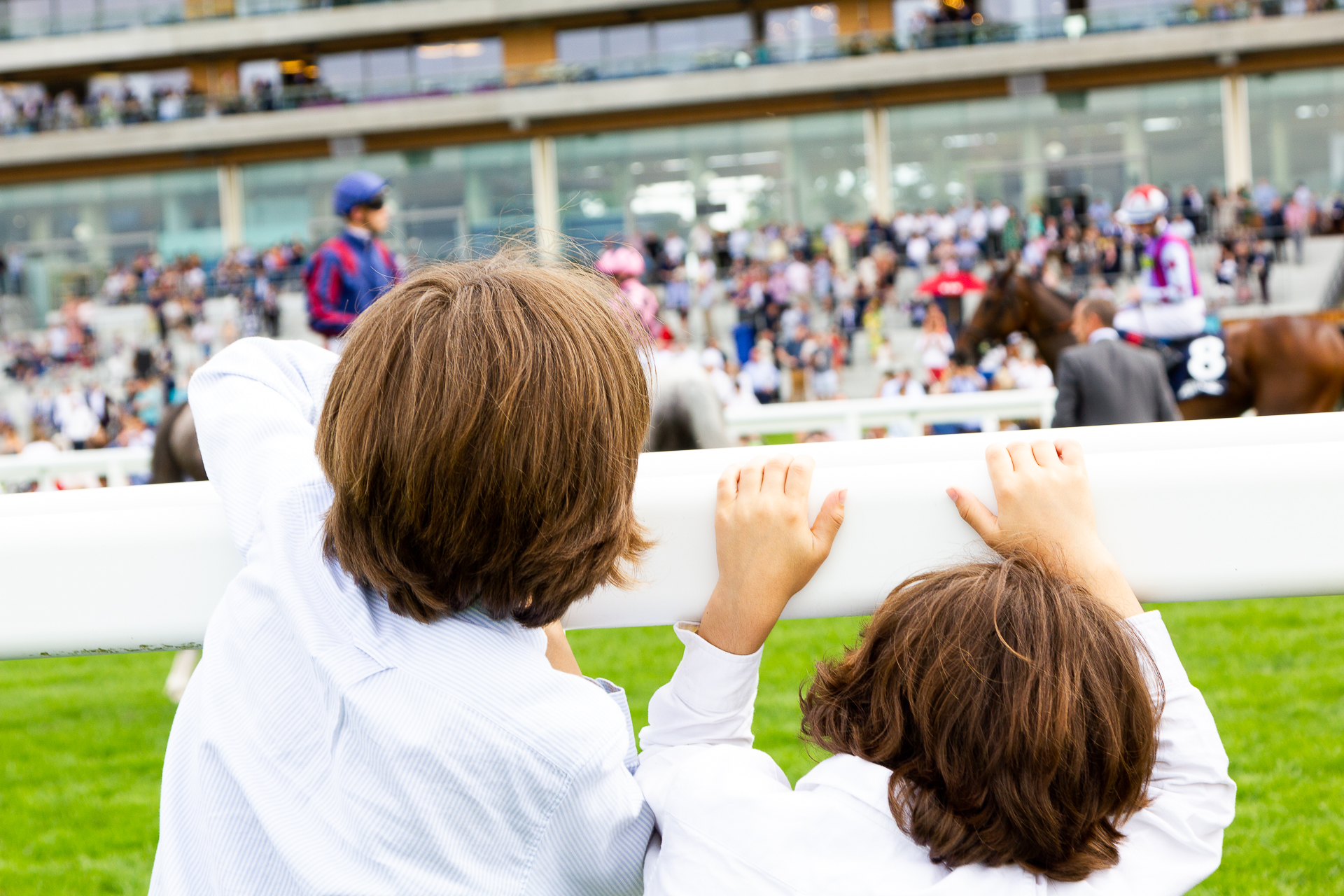 children watch the races at Ascot