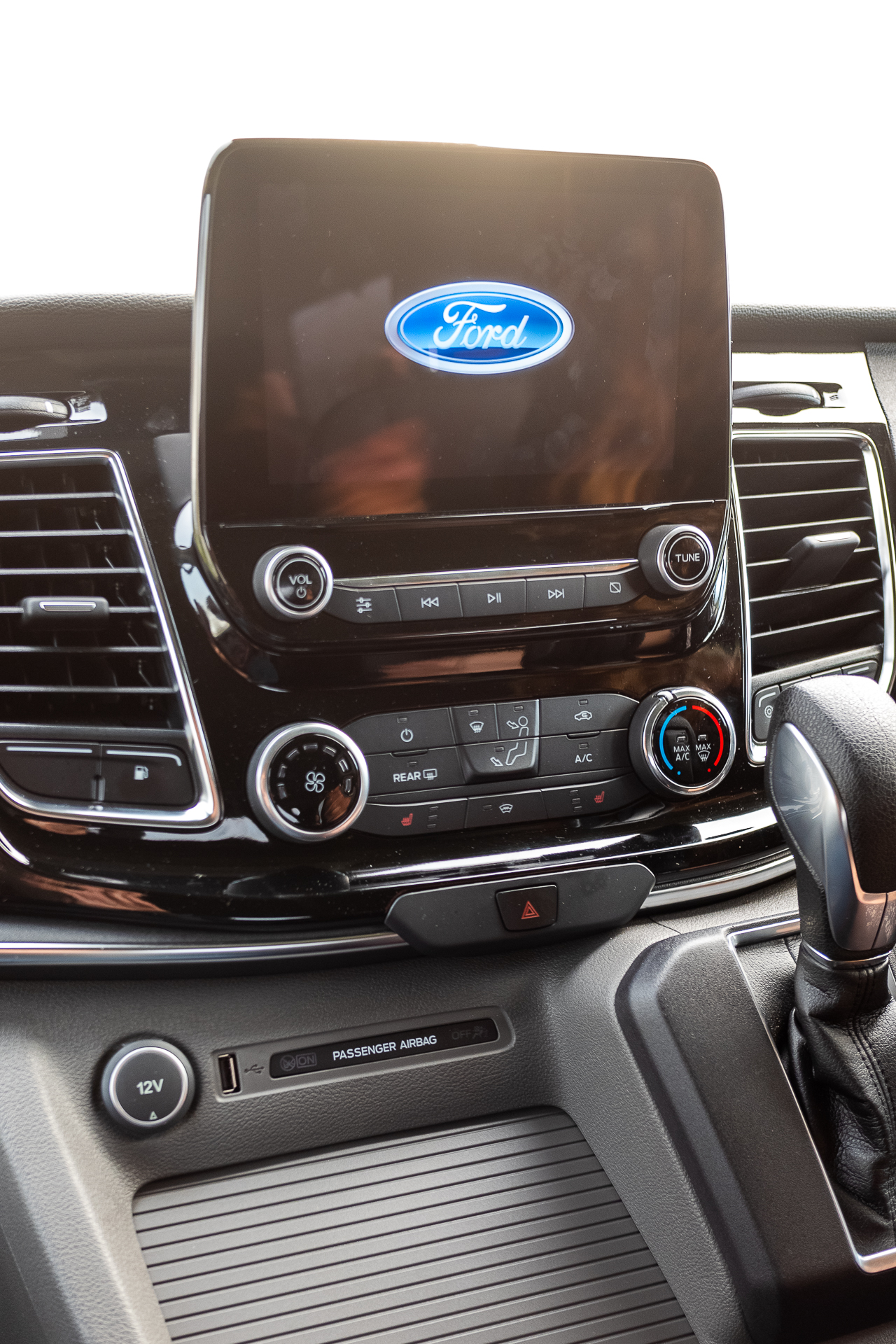 Ford Tourneo 9 seater hybrid plug-in l Honest Mum